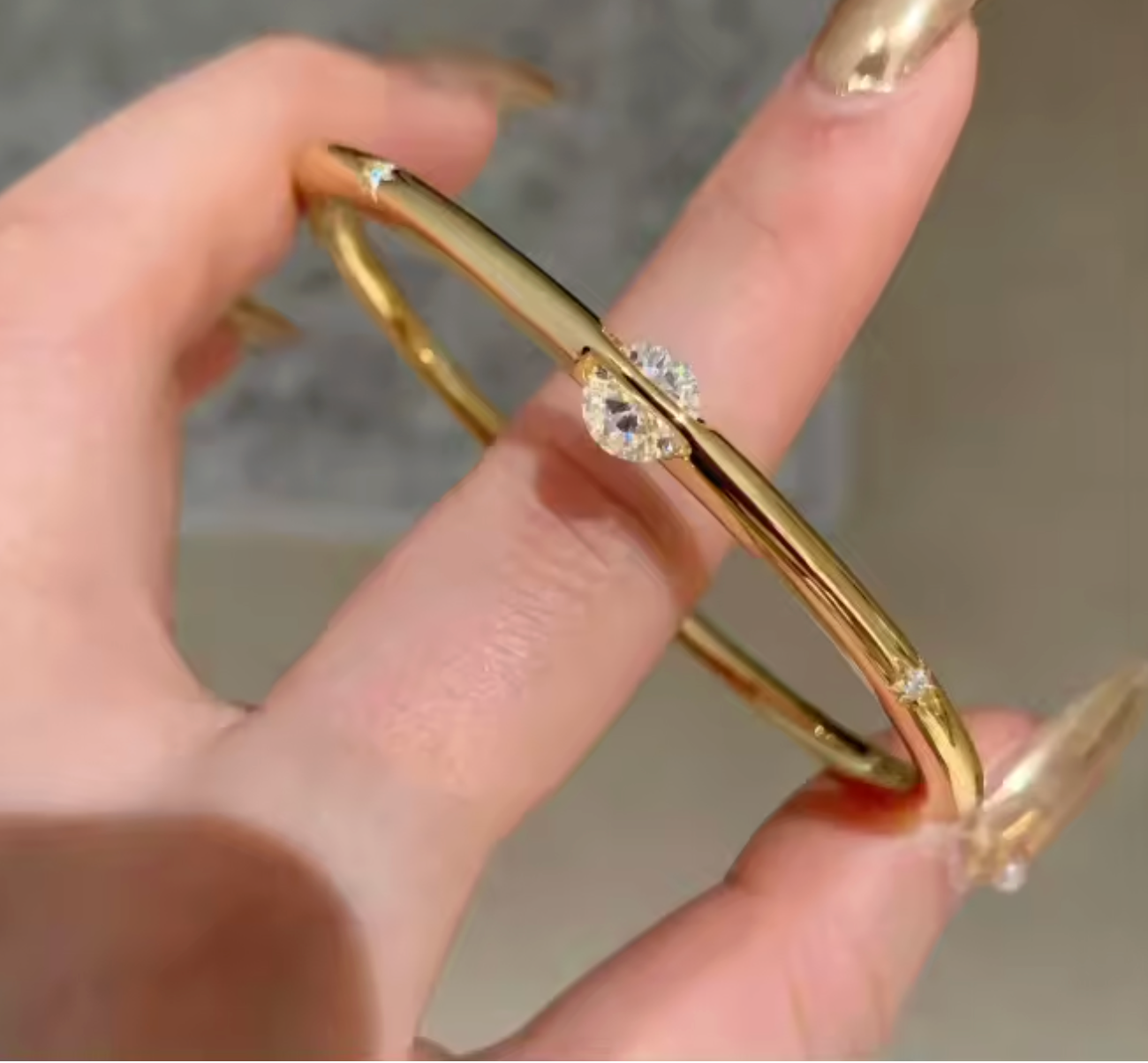 Single Zircon Luxury Bangle  for Women